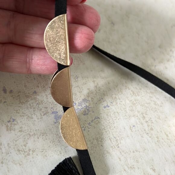 Fan Tassel Necklace Adjustable Length - Picture 7 of 8